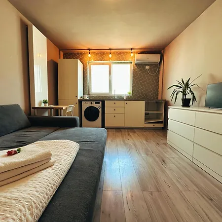 Neo - Trei - Cosy Апартаменти *